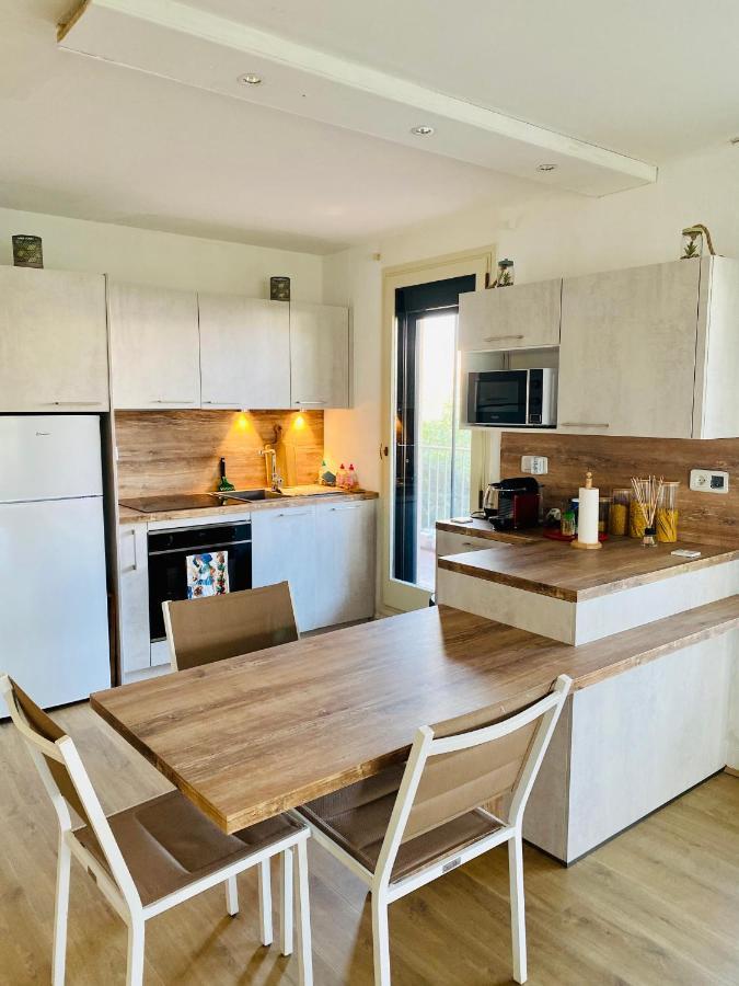 Le Marine 4 Apartment Коголен Екстериор снимка