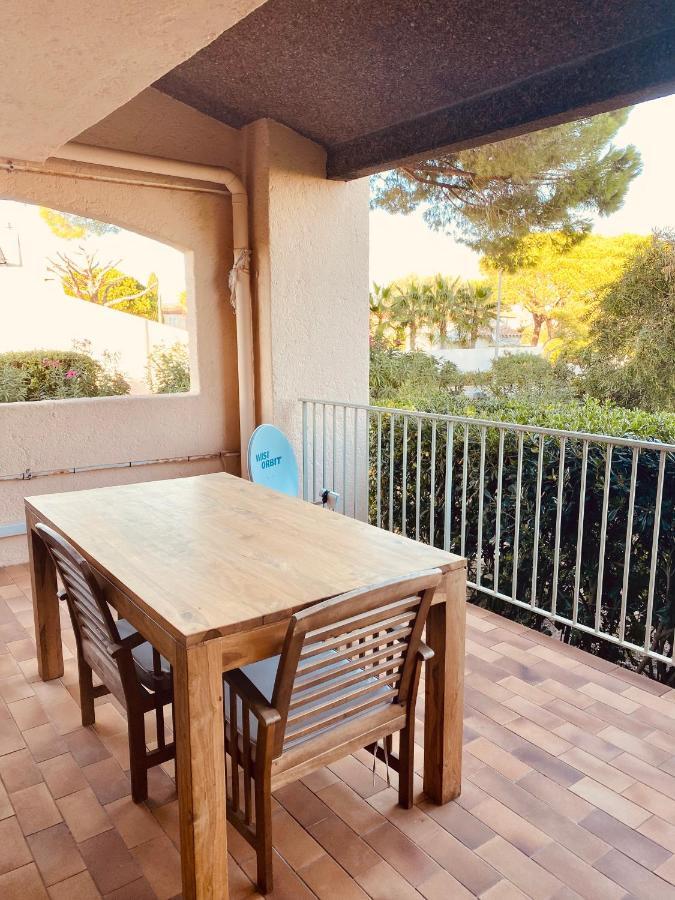 Le Marine 4 Apartment Коголен Екстериор снимка